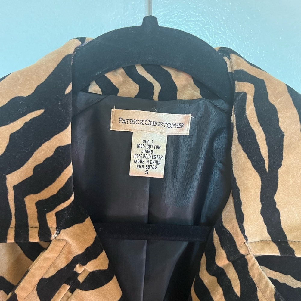 Tiger print jacket - Picture 3 of 3